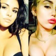 Miley Cyrus, Selena Gomez lite a colpi di selfie su Instagram03