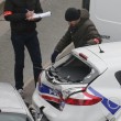 Charlie Hebdo, VIDEO YouTube: terroristi uccidono poliziotto in diretta12