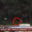 Capaccio, sesso nel parco La Collinetta VIDEO: passanti filmano tutto 04