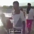 VIDEO YouTube Isis, bambini fingono di decapitare: imitano quello dei 21 copti3