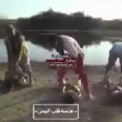 VIDEO YouTube Isis, bambini fingono di decapitare: imitano quello dei 21 copti5