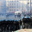 VIDEO Youtube: ultras Feyenoord a Roma, scontri a piazza di Spagna FOTO