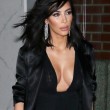 Kim Kardashian, scollatura hot 02