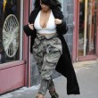 Kim Kardashian super-scollata e sexy malgrado il gelo di New York18