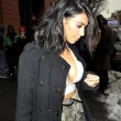 Kim Kardashian super-scollata e sexy malgrado il gelo di New York12