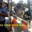 Australia, koala vuole "rubare" auto in sosta9