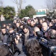 Matteo Salvini visita campo rom a Milano: lite residenti e Lega17