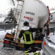 Maltempo Basilicata: autocisterna sbanda per neve a Potenza1