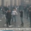 VIDEO Youtube: ultras Feyenoord a Roma occupano piazza di Spagna, nuovi scontri polizia 07
