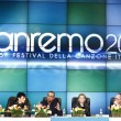 Sanremo, FOTO con Arisa, Rocio ed Emma Marrone. Carlo Conti3