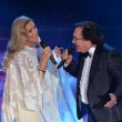 Festival di Sanremo 2015, Al Bano e le flessioni sul palco 11