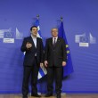 Tsipras preso per mano da Junker: accoglienza calorosa a Bruxelles11