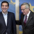 Tsipras preso per mano da Junker: accoglienza calorosa a Bruxelles06