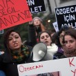 Turchia, donne in piazza contro la violenza 05