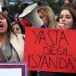 Turchia, donne in piazza contro la violenza 04