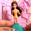 YouTube: Melissa Lima regina scartando giocattoli
