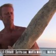 Rocco Siffredi nudo a Playa Desnuda alle prese con i tronchi FOTO (7)