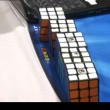 VIDEO YouTube risolve cubo Rubik in 1 minuto e 23 secondi ed entra nel Guinness (2)