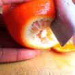 sbucciare un arancio in 30 secondi. Ecco come fare02