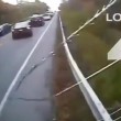 VIDEO YouTube - Colpo di sonno al volante: autista bus si schianta contro 6 auto8