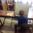 Oregon, bimbo di 6 anni arriva tardi a scuola: messo alla gogna in mensa