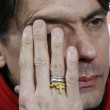 Filippo Inzaghi col rosario al dito
