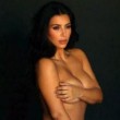 Kim Kardashian nuda, FOTO per nuova serie "Al passo con i Kardashian" 03