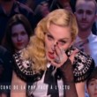 VIDEO YouTube: Madonna si masturba in tv, vignettista Charlie Hebdo tira fuori pene04