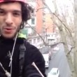 VIDEO YouTube: Mattia Calise, consigliere M5s Milano sale su alberi per impedire abbattimento5