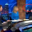 VIDEO YouTube Telegiornale Fox9, meteorologo con gruccia attaccata all'abito2