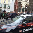 Camorra, 50 fermi a Napoli: familiari salutano arrestati04