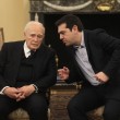 Giuramento del governo Tsipras: il premier col presidente della Repubblica (al 25 gennaio) Karolos Papoulias (LaPresse)