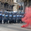 VIDEO YouTube: Torino, "Mai con Salvini". Scontri manifestanti-polizia FOTO