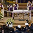 Tunisi, Orazio Conte e Antonella Sesino: funerali Torino, applauso accoglie feretri