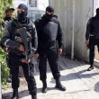 Tunisi: assalto Isis ai turisti, morti e ostaggi. Ci sono italiani12