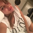 Cristina Buccino sexy in mutandine e t-shirt 11