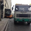 Ancona, autobus si schianta contro un muro: 18 feriti 3