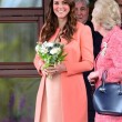 Kate Middleton pronta a parto, William correrà da lei in auto: niente elicottero