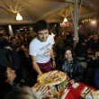 Napoli, M5s: Fico e Di Maio servono pizza per autofinanziamento regionali18
