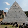 Roma, Piramide Cestia torna al suo splendore FOTO: restauro terminato02