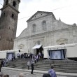 Sindone, in migliaia nel Duomo di Torino per messa ostensione