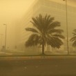 Dubai e Abu Dhabi colpite da violenta tempesta di sabbia03