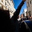 Matteo Salvini a Livorno: contestatori lanciano uova. Lui: "Sfigati"24