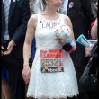 Laura Harvey e Paul Elliot si sposano durante Maratona Londra02