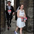 Laura Harvey e Paul Elliot si sposano durante Maratona Londra07