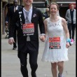 Laura Harvey e Paul Elliot si sposano durante Maratona Londra10