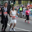 Laura Harvey e Paul Elliot si sposano durante Maratona Londra8181