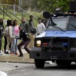 Baltimora, scontri con polizia dopo nero ucciso: 7 feriti, saccheggi e incendi 5