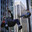 Vancouver, si arrampicano sulla Shaw Tower per beneficenza vestiti da supereroi03