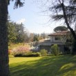 Villa Aurora, in vendita la casa di Eros Ramazzotti e Michelle Hunziker FOTO